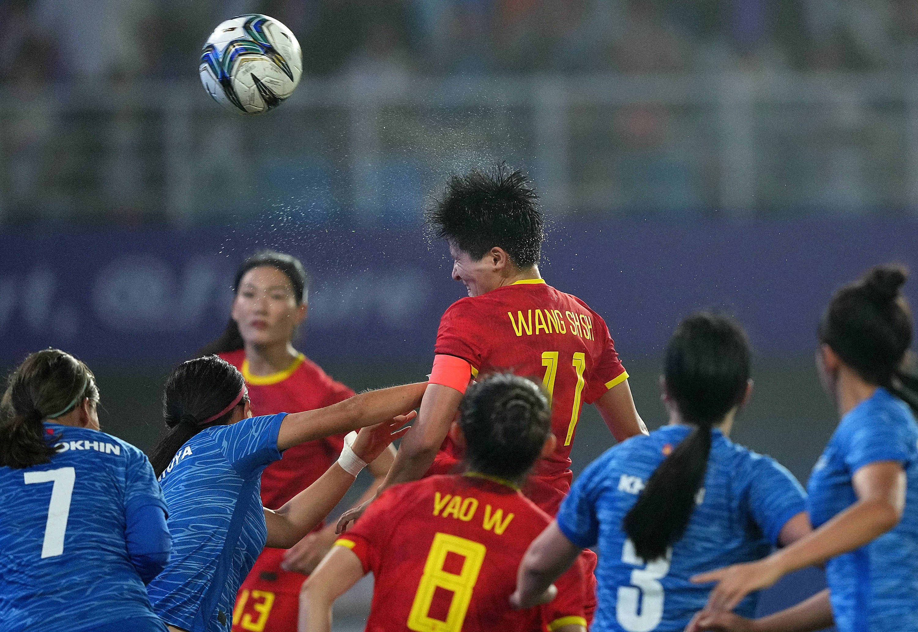 包含女足比赛球队士气高昂,备战如火如荼的词条 包含女足比赛球队士气高昂,备战如火如荼的词条