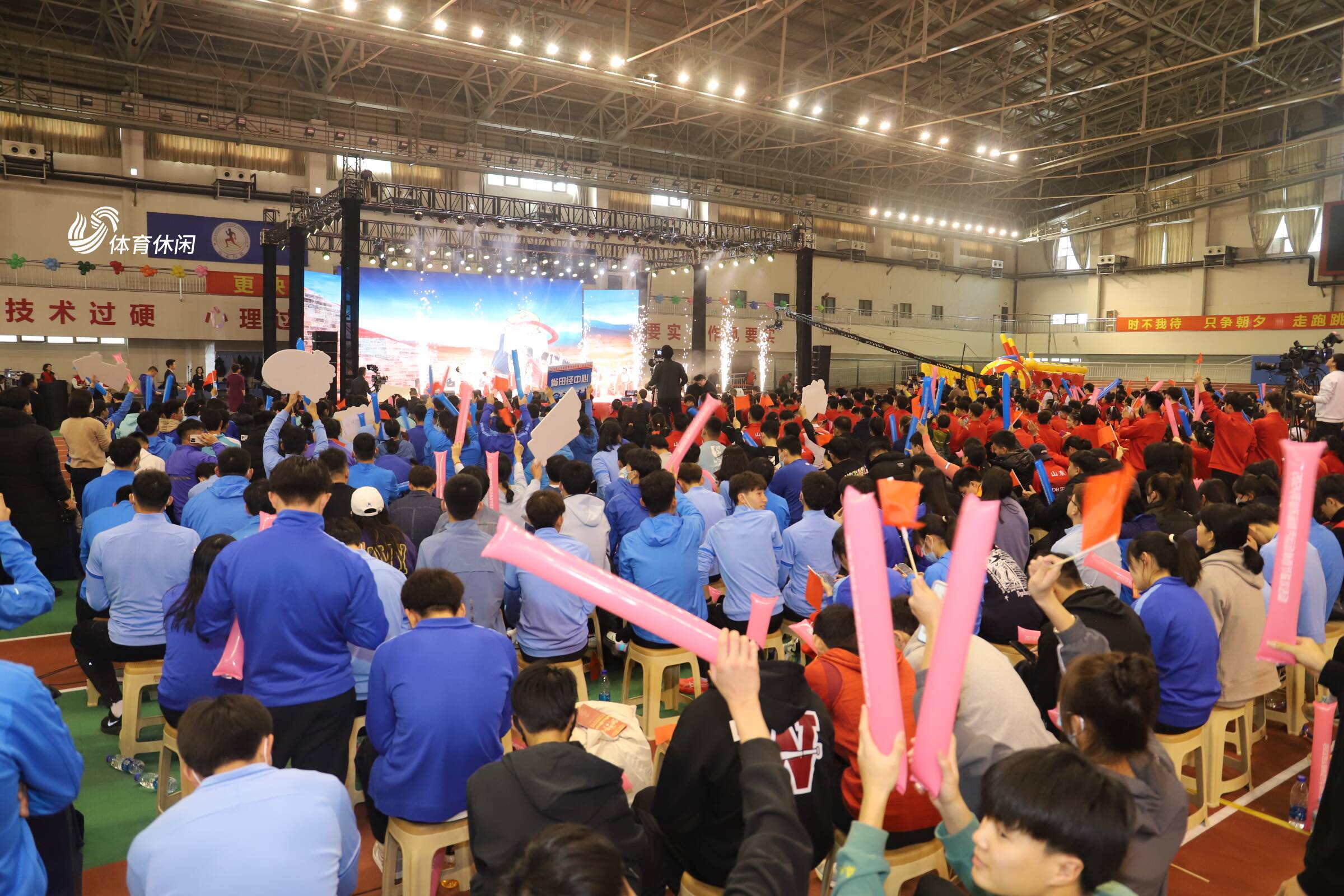 关于高潮迭起,球员们全力以赴为决赛备战的信息 关于高潮迭起,球员们全力以赴为决赛备战的信息