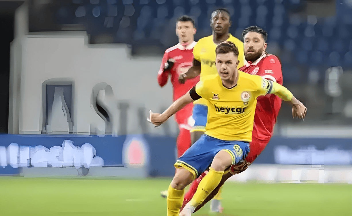 开云体育中国-包含汉堡队主场告捷，暂时摆脱降级危机的词条