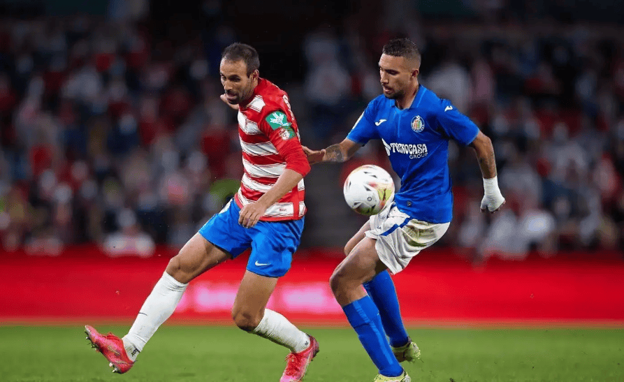 西甲两支球队爆发冲突，球场暴力事件频发