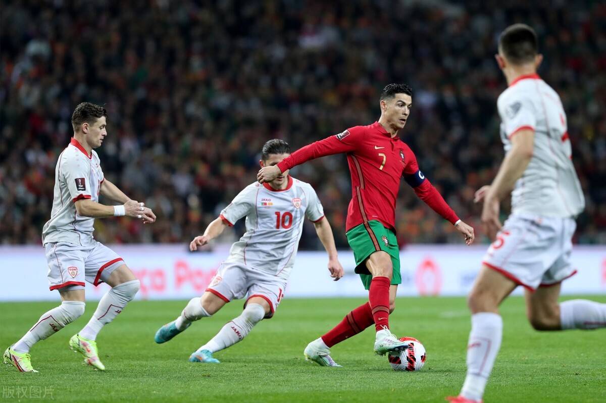 葡萄牙队狂胜冰岛,欧洲杯小组积分领先 葡萄牙队狂胜冰岛,欧洲杯小组积分领先
