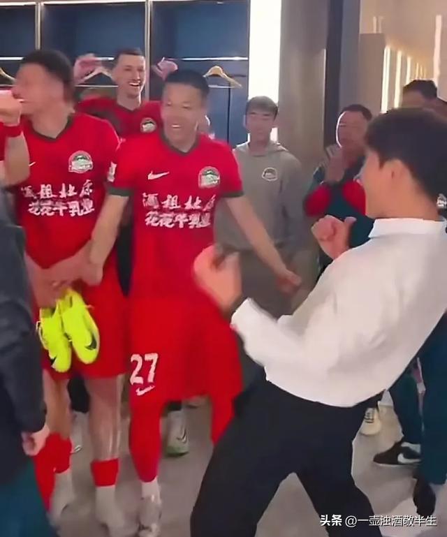 巴西队取得关键胜利,信心大增 巴西队取得关键胜利,信心大增