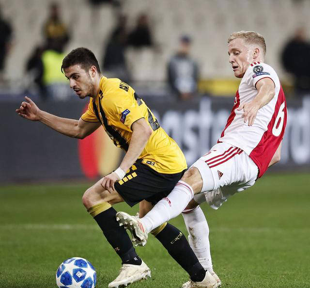 开云体育app-包含阿贾克斯冷艳登场，横扫对手跻身联赛第一的词条