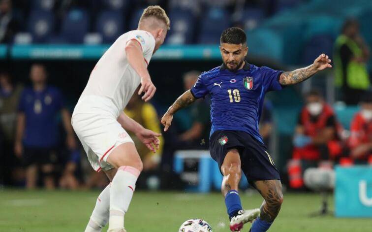 欧洲杯预选赛前线上攻守兼备，士气高涨的简单介绍