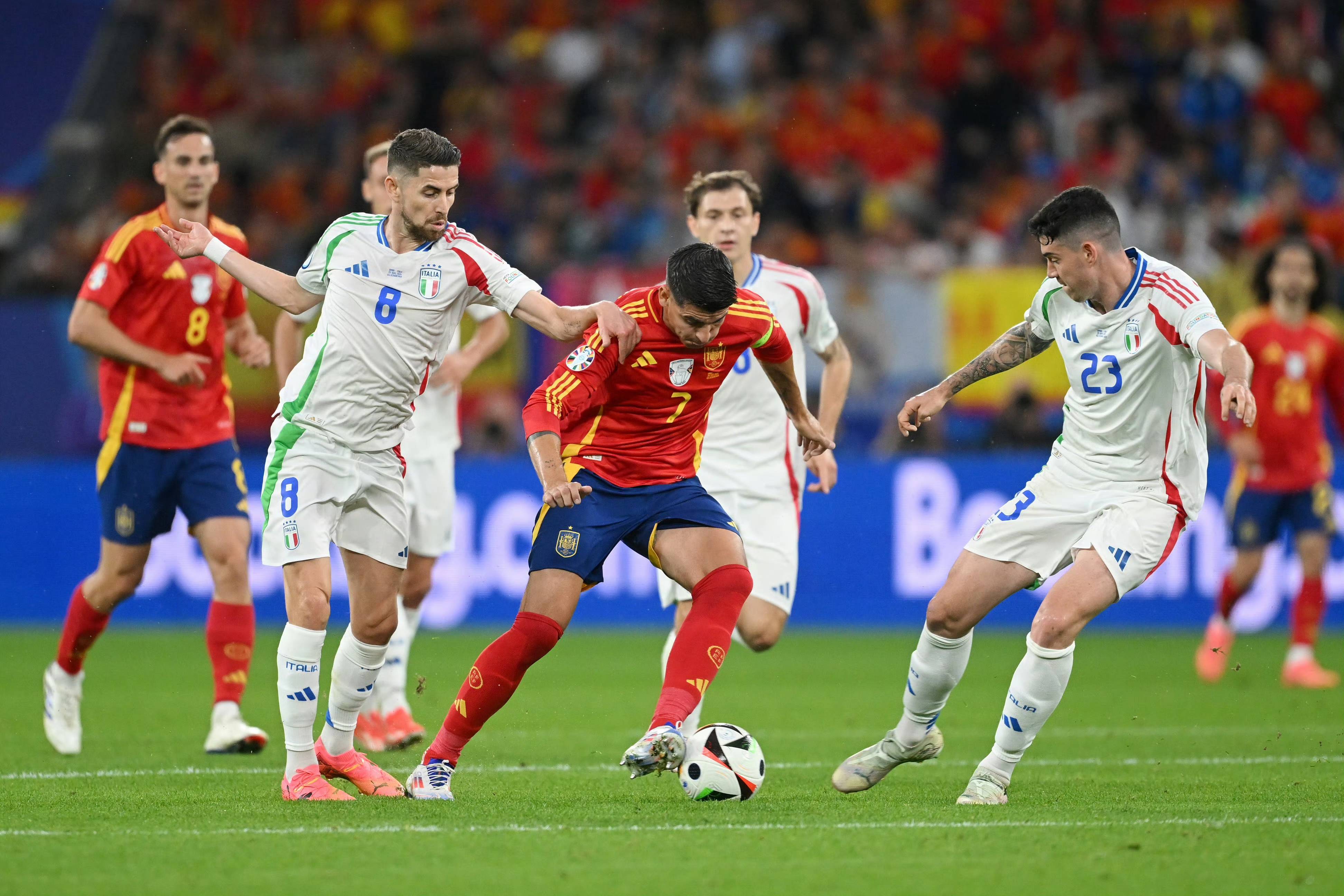 欧预赛比赛:英格兰队战胜克罗地亚队晋级下一轮的简单介绍 欧预赛比赛:英格兰队战胜克罗地亚队晋级下一轮的简单介绍