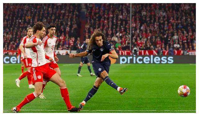 关于澳大利亚前锋刁钻过人破门,助球队成功逆转的信息 关于澳大利亚前锋刁钻过人破门,助球队成功逆转的信息