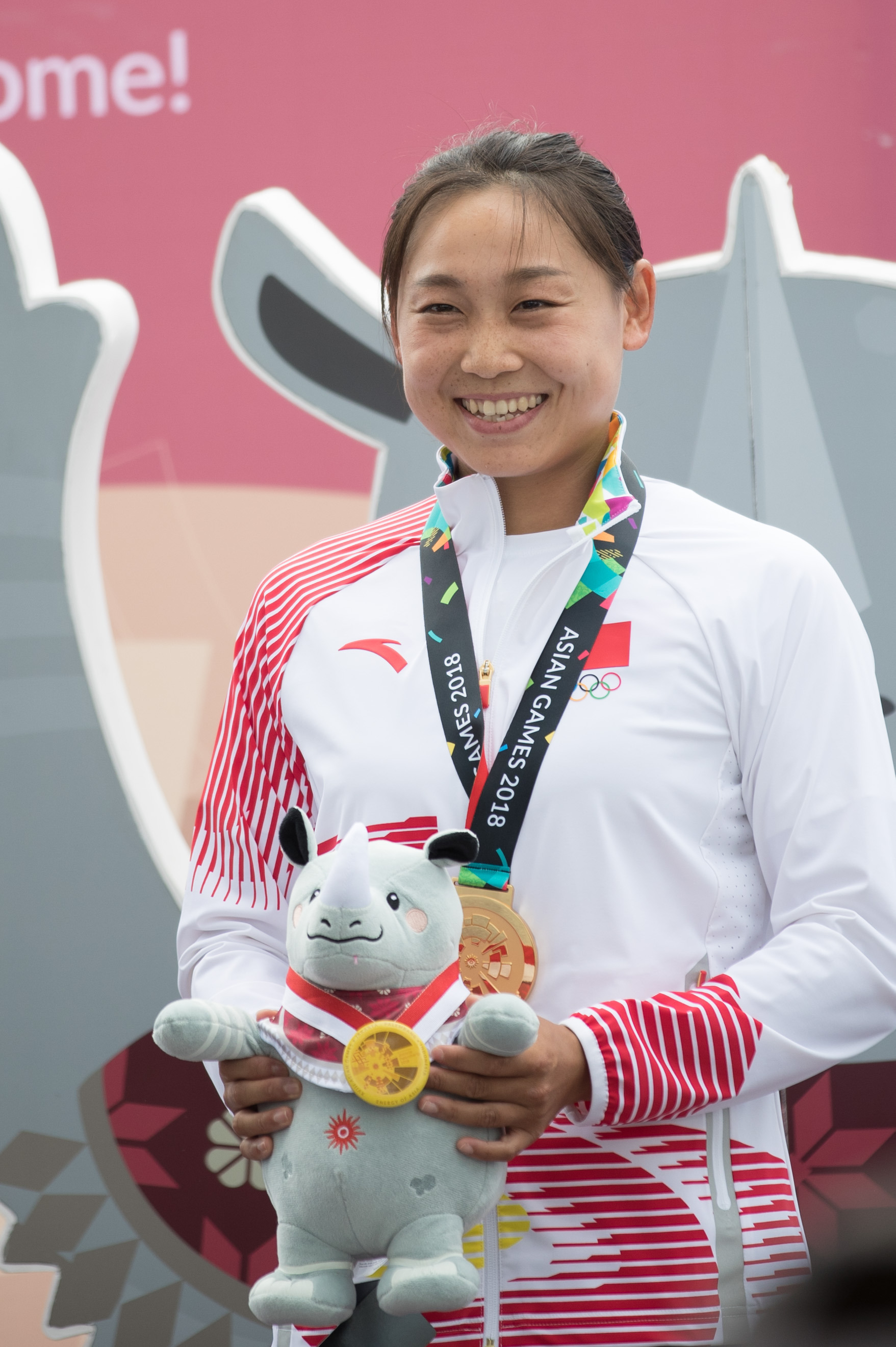 背肌拉伤未影响中国选手摘金的简单介绍