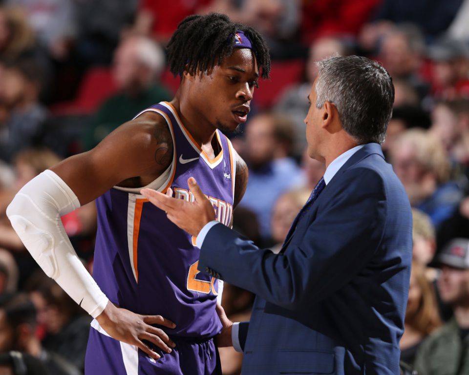 太阳队球员为社区慈善活动做贡献 太阳队球员为社区慈善活动做贡献