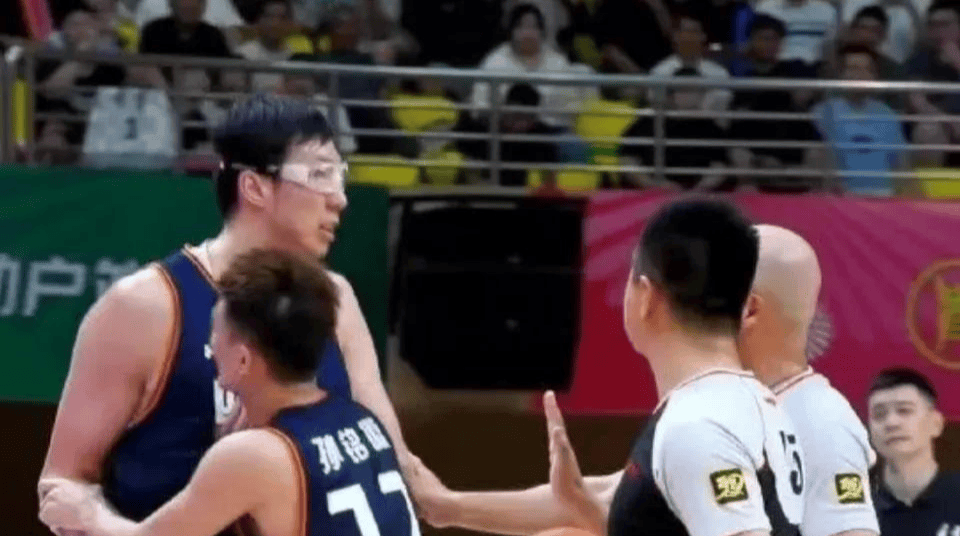 甘肃男篮客场对决辽宁顽强拼搏迎战来袭 甘肃男篮客场对决辽宁顽强拼搏迎战来袭