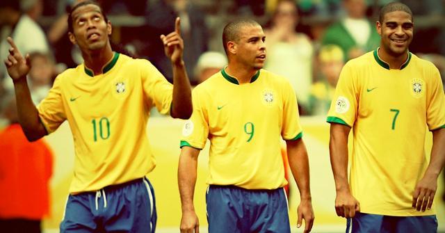 开云体育在线-包含南非新锐斩获锋线王座，效力球队飘红当地的词条