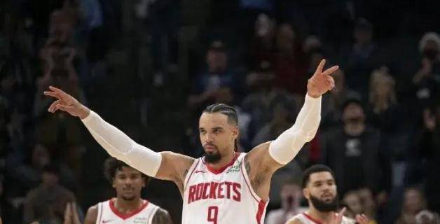 战术调整见成效,球队士气大振,备战如火如荼 战术调整见成效,球队士气大振,备战如火如荼