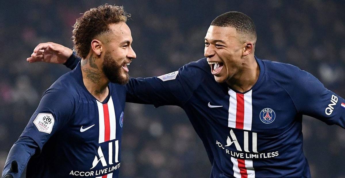 拜仁慕尼黑客场击败巴黎圣日耳曼，欧冠实力抢眼