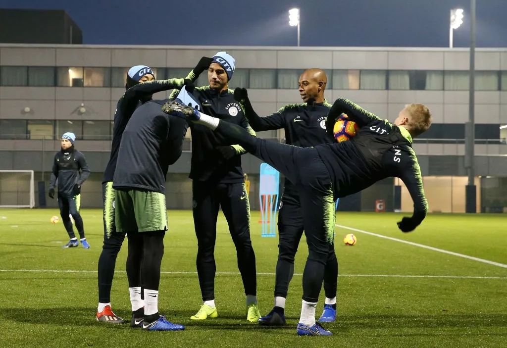 里昂阵容轮换频繁,主教练寻找最佳首发阵容的简单介绍 里昂阵容轮换频繁,主教练寻找最佳首发阵容的简单介绍