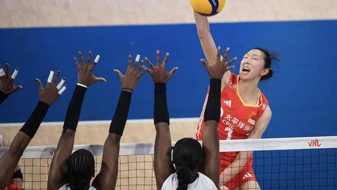 猛龙队惊险逆转,取得重要胜利 猛龙队惊险逆转,取得重要胜利