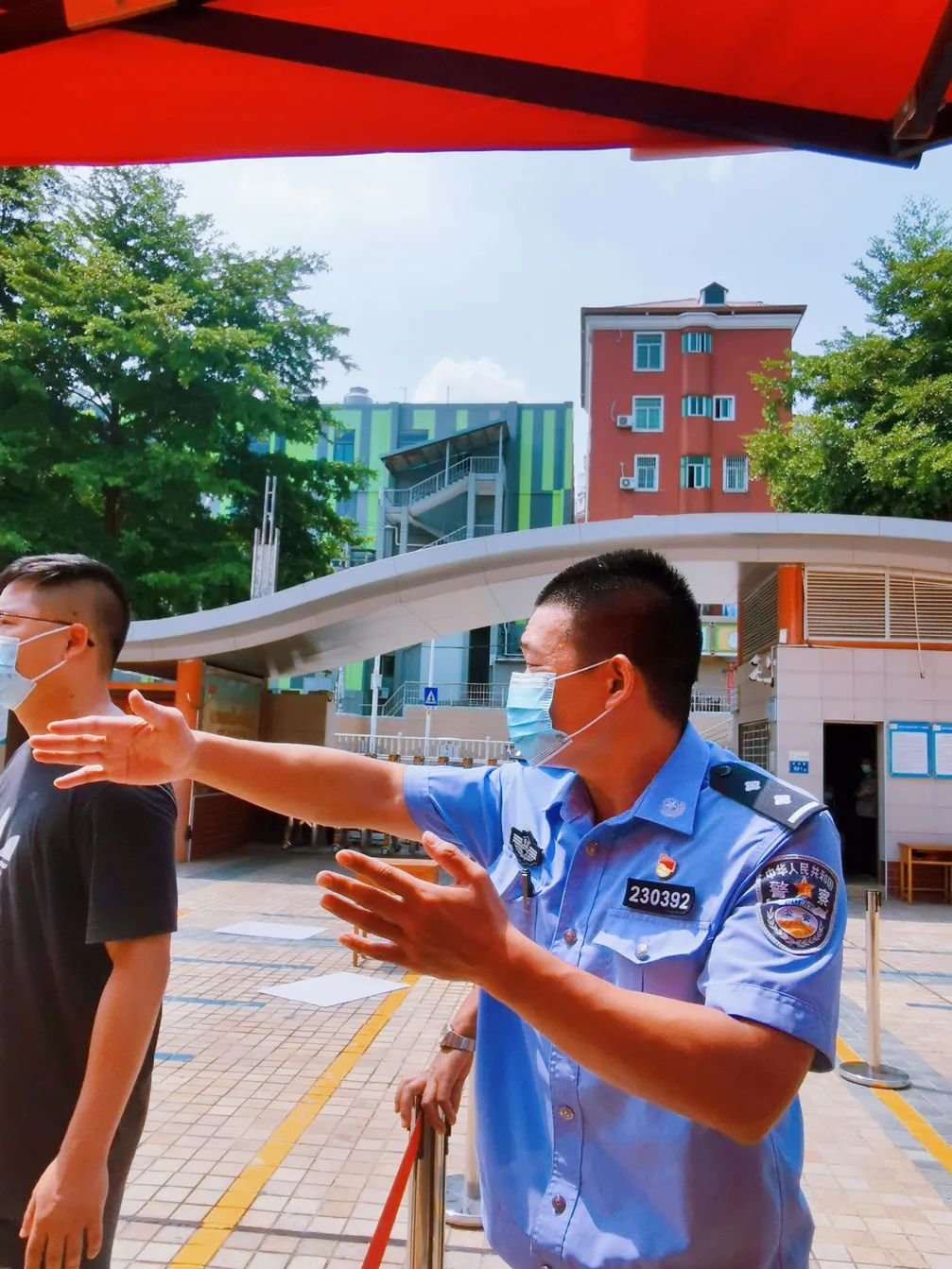 防线坚固,泰达球队成功守住胜利 防线坚固,泰达球队成功守住胜利