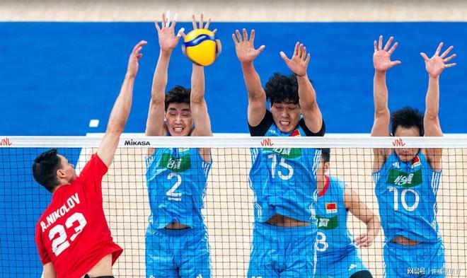 重庆队长受伤，球队士气受挫