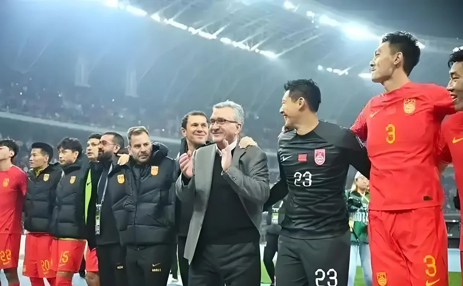 大阪球队集结迪拜，备战国际洲际赛事