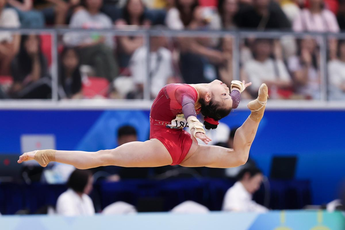 巴西体操新秀异军突起,斩获亚军 巴西体操新秀异军突起,斩获亚军