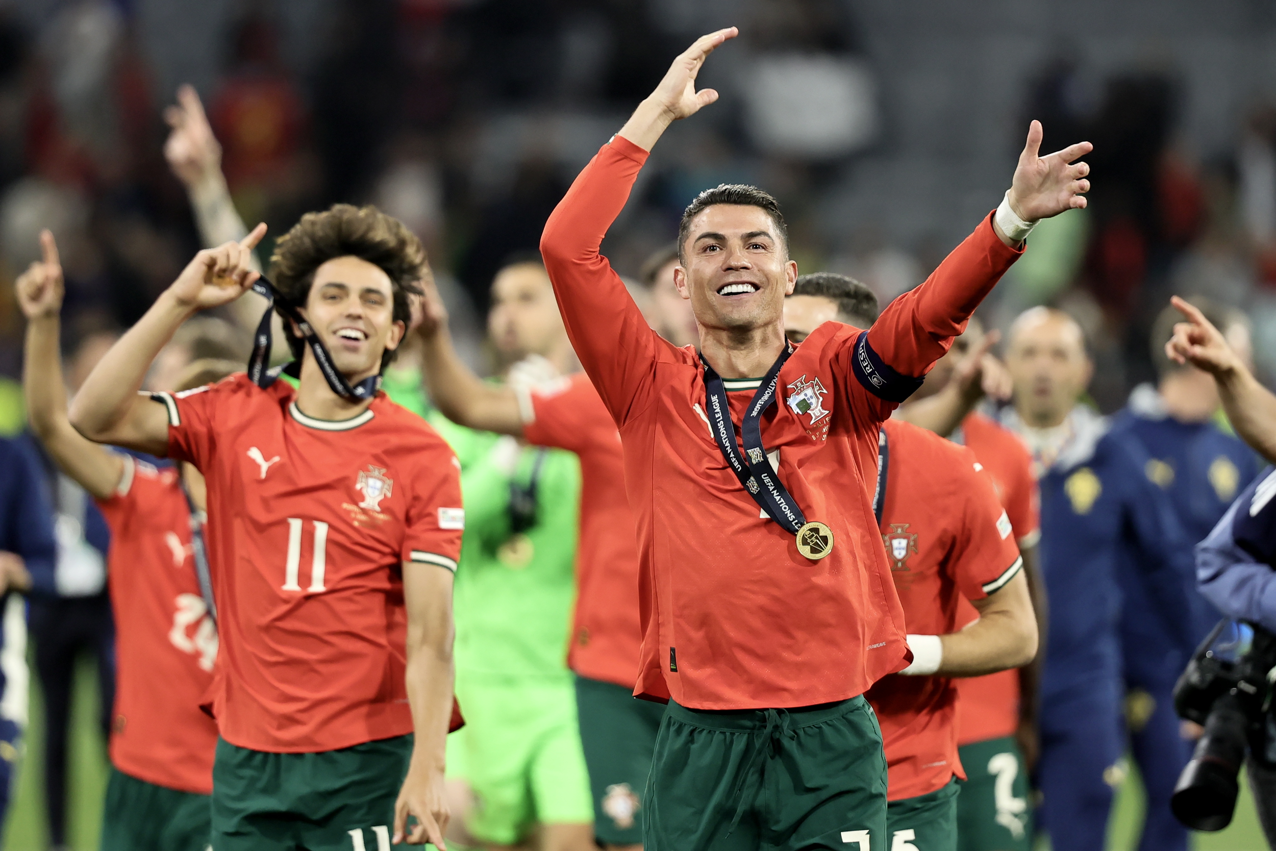 葡萄牙队大获全胜,晋级足球锦标赛 葡萄牙队大获全胜,晋级足球锦标赛