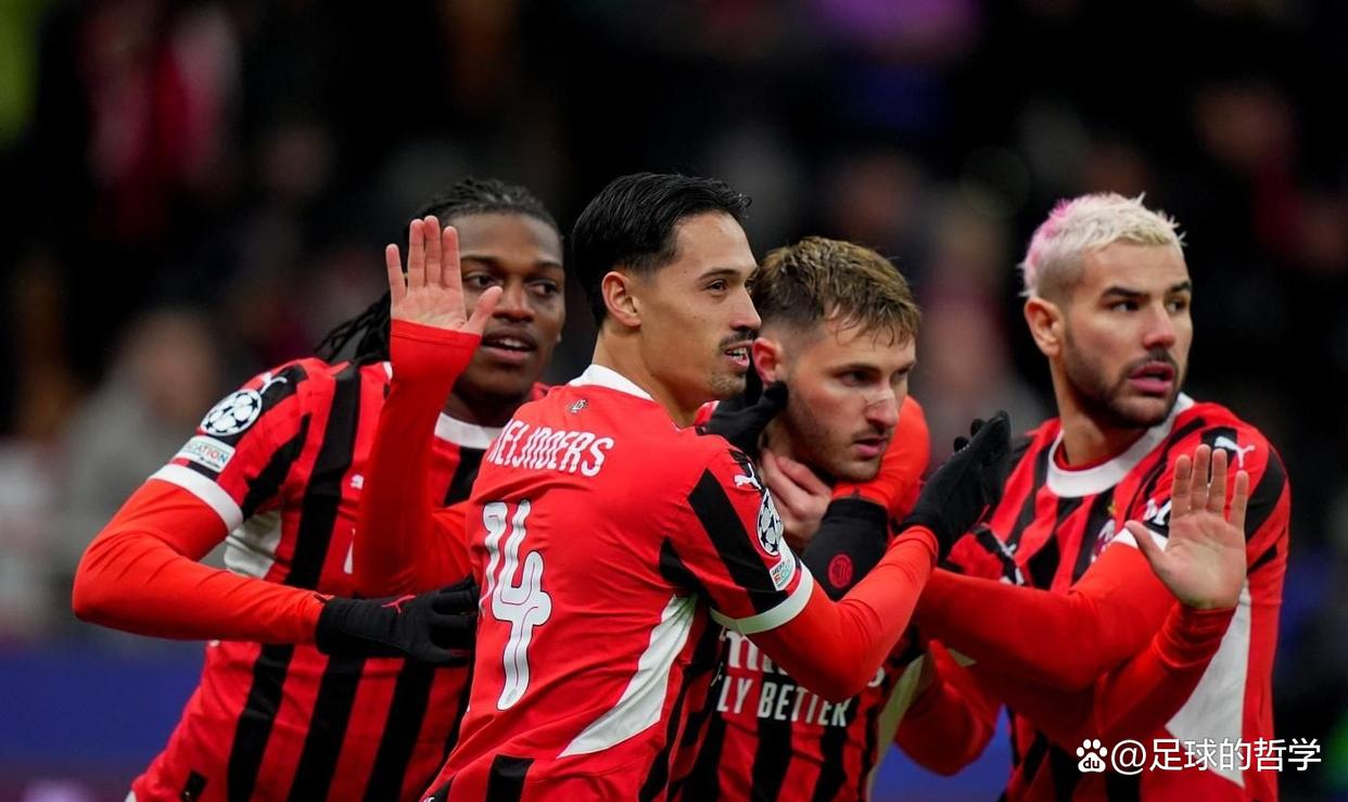 包含AC米兰与拉齐奥将在争夺联赛前进方向的词条