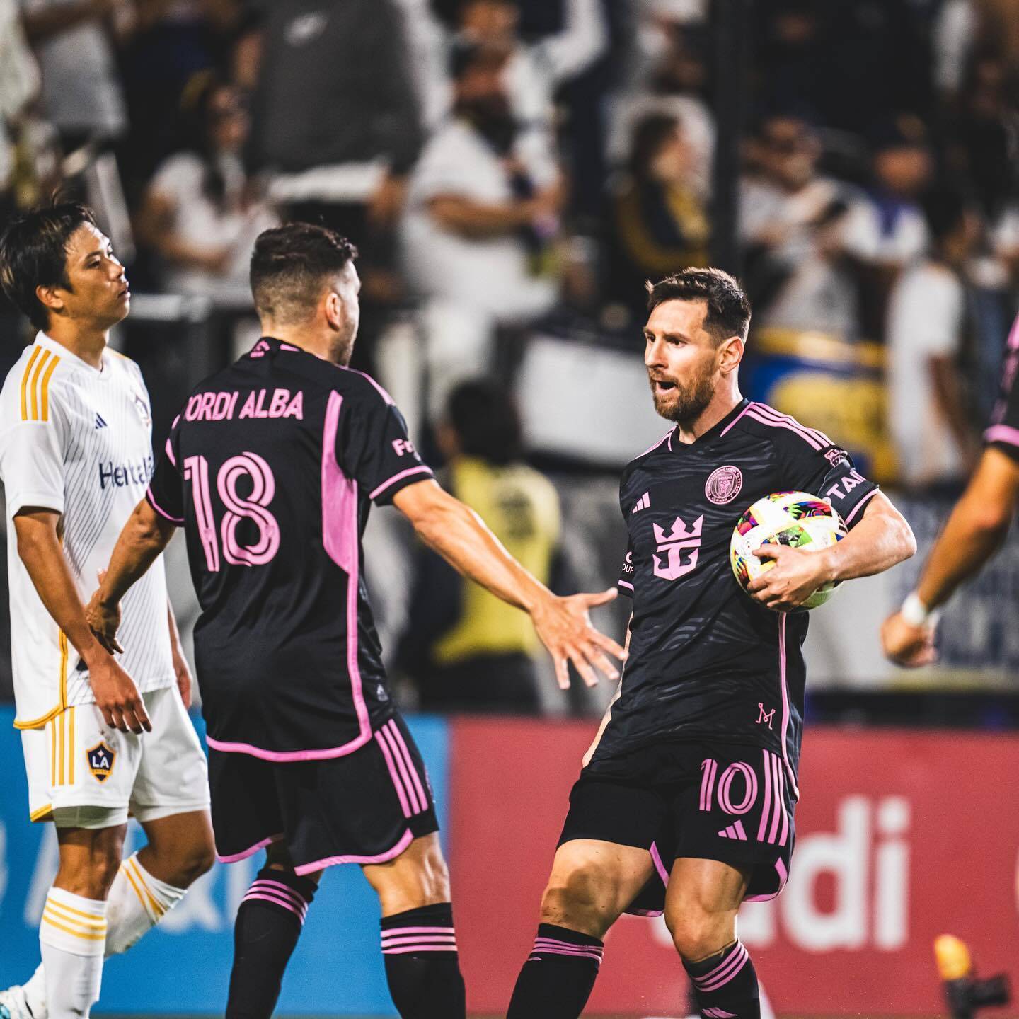 梅西继续刷新进球纪录,为球队展现绝对统治力 梅西继续刷新进球纪录,为球队展现绝对统治力