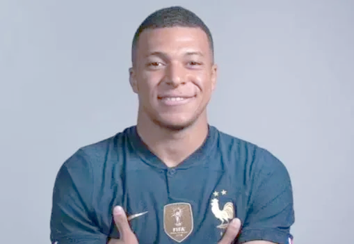 欧洲足球巨星参加全明星慈善赛 欧洲足球巨星参加全明星慈善赛