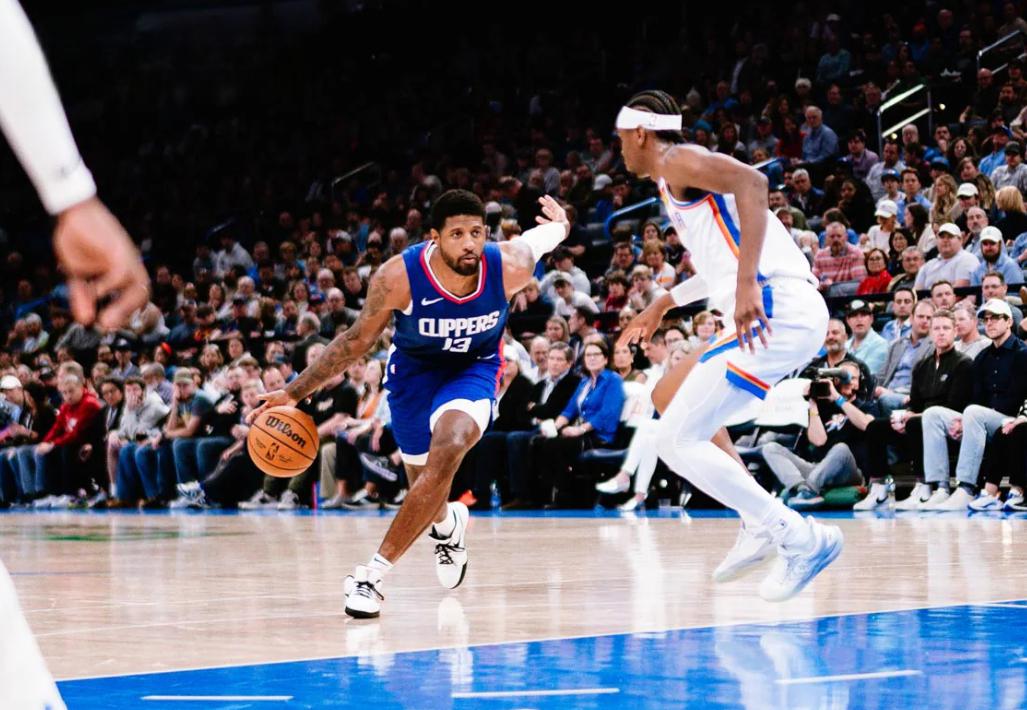 开云体育入口-世界顶尖篮球运动员争霸赛场风云再起