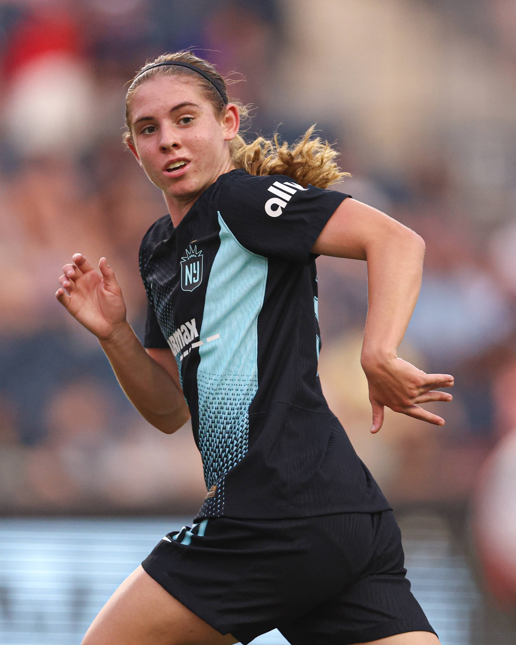 年轻球员接受国际足球俱乐部特训 年轻球员接受国际足球俱乐部特训