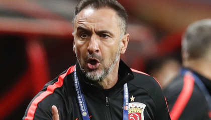 上港攻守平衡取胜,领先优势稳固 上港攻守平衡取胜,领先优势稳固