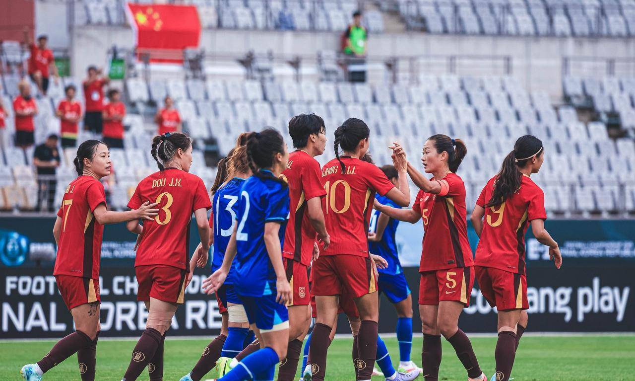 国际赛场:中国女足再创佳绩,赢得掌声的简单介绍 国际赛场:中国女足再创佳绩,赢得掌声的简单介绍