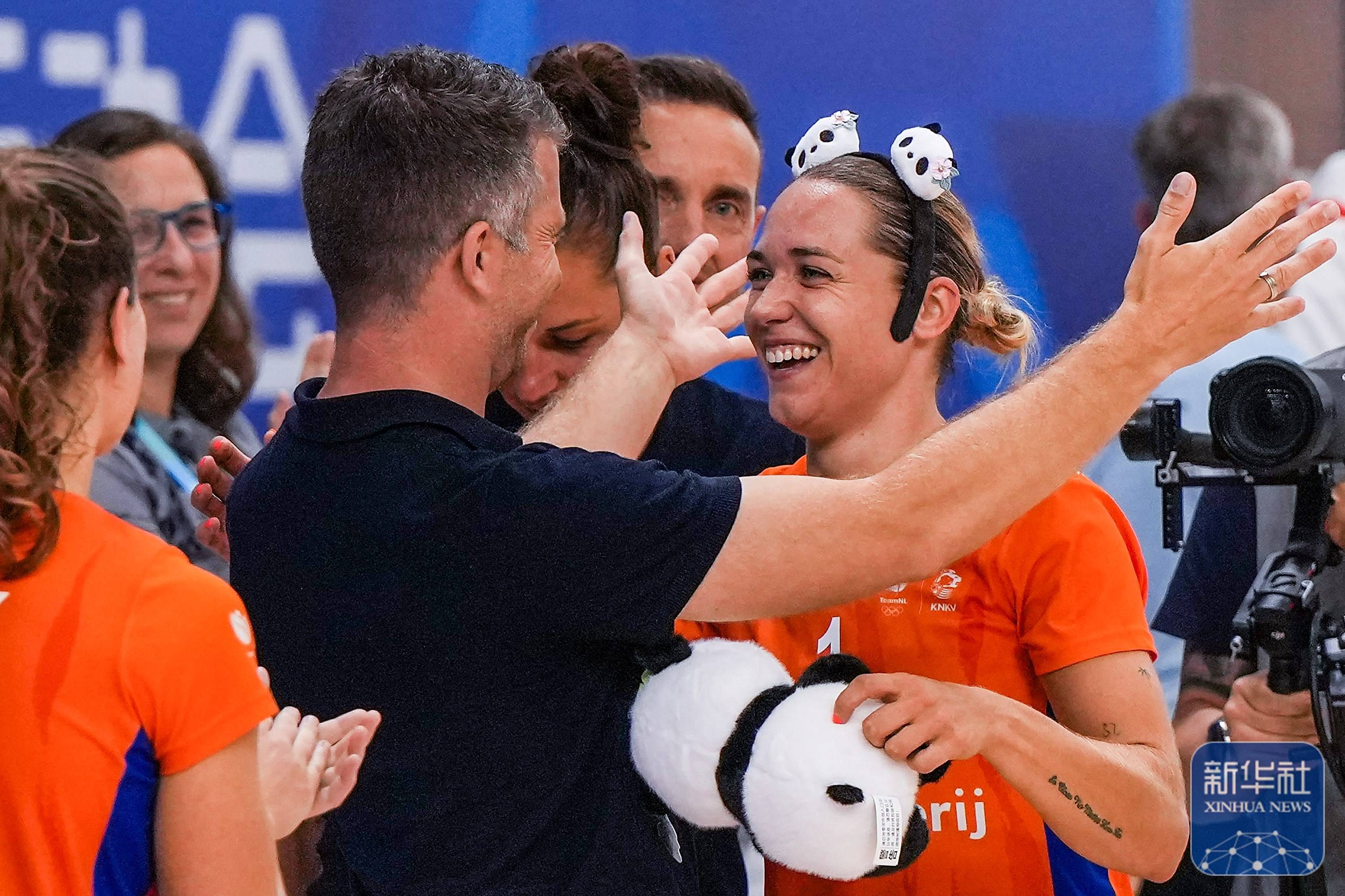 荷兰队表现抢眼，欧预赛夺冠成为热门话题