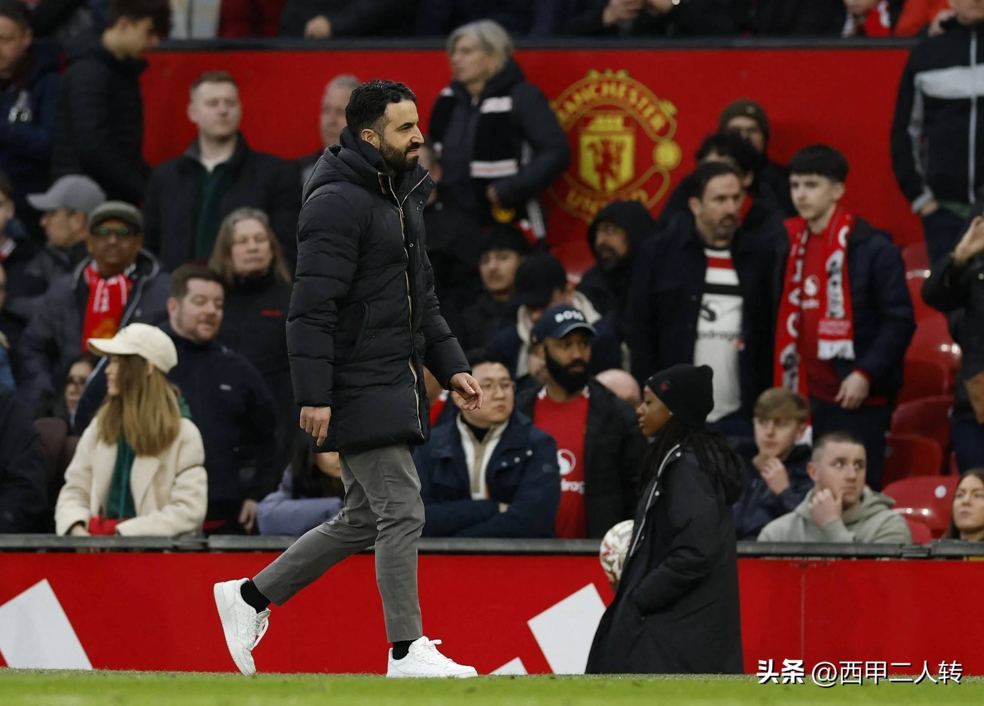 曼联门将扑出关键球：守门如铁雄心昭示