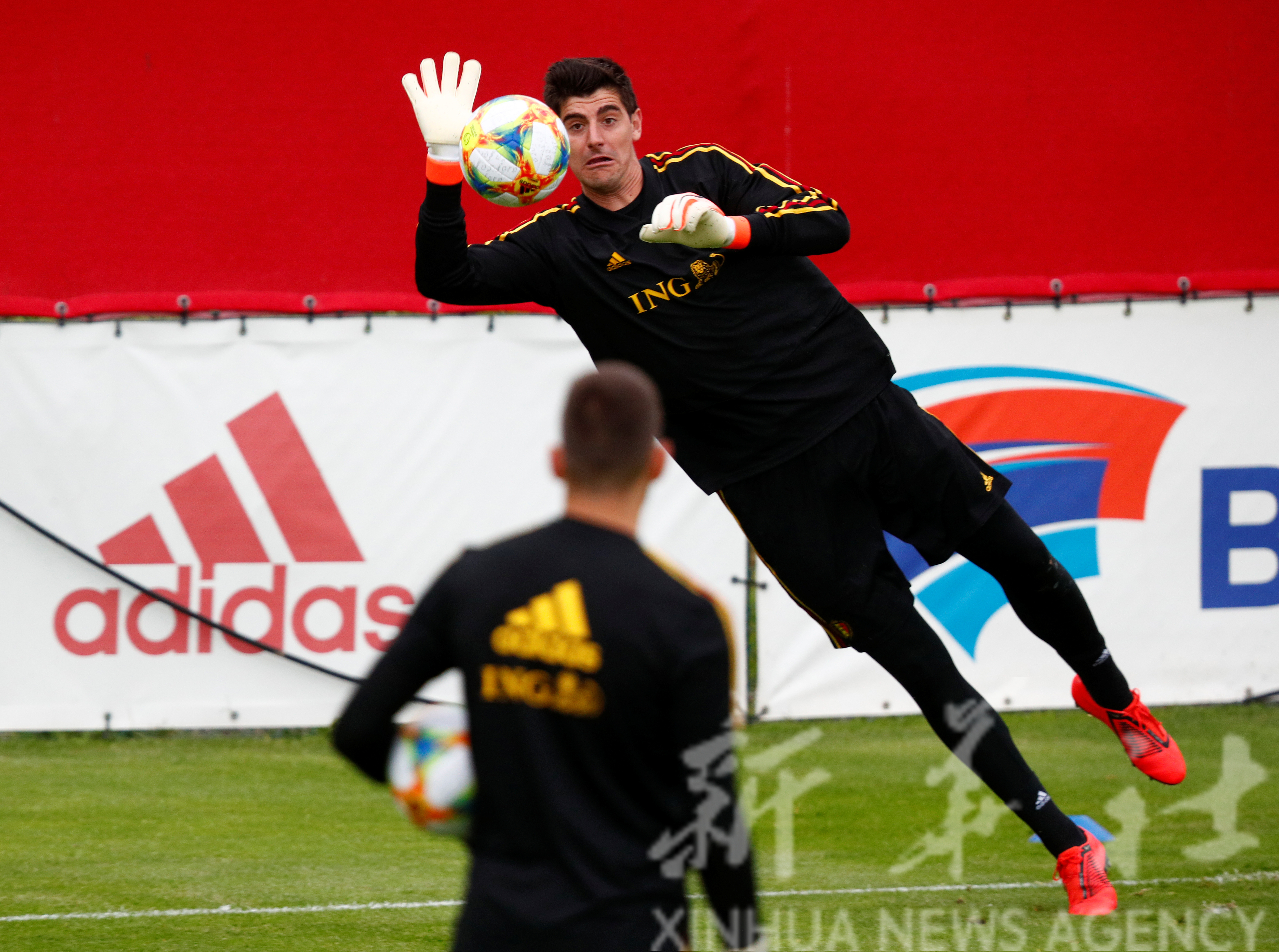 比利时胜利在望,球员们备战决赛 比利时胜利在望,球员们备战决赛