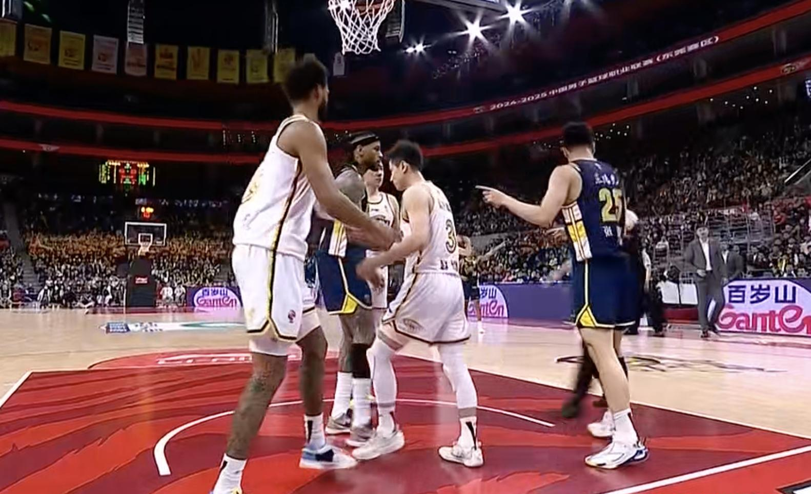 精彩对决,大连一方逆转战胜对手 精彩对决,大连一方逆转战胜对手