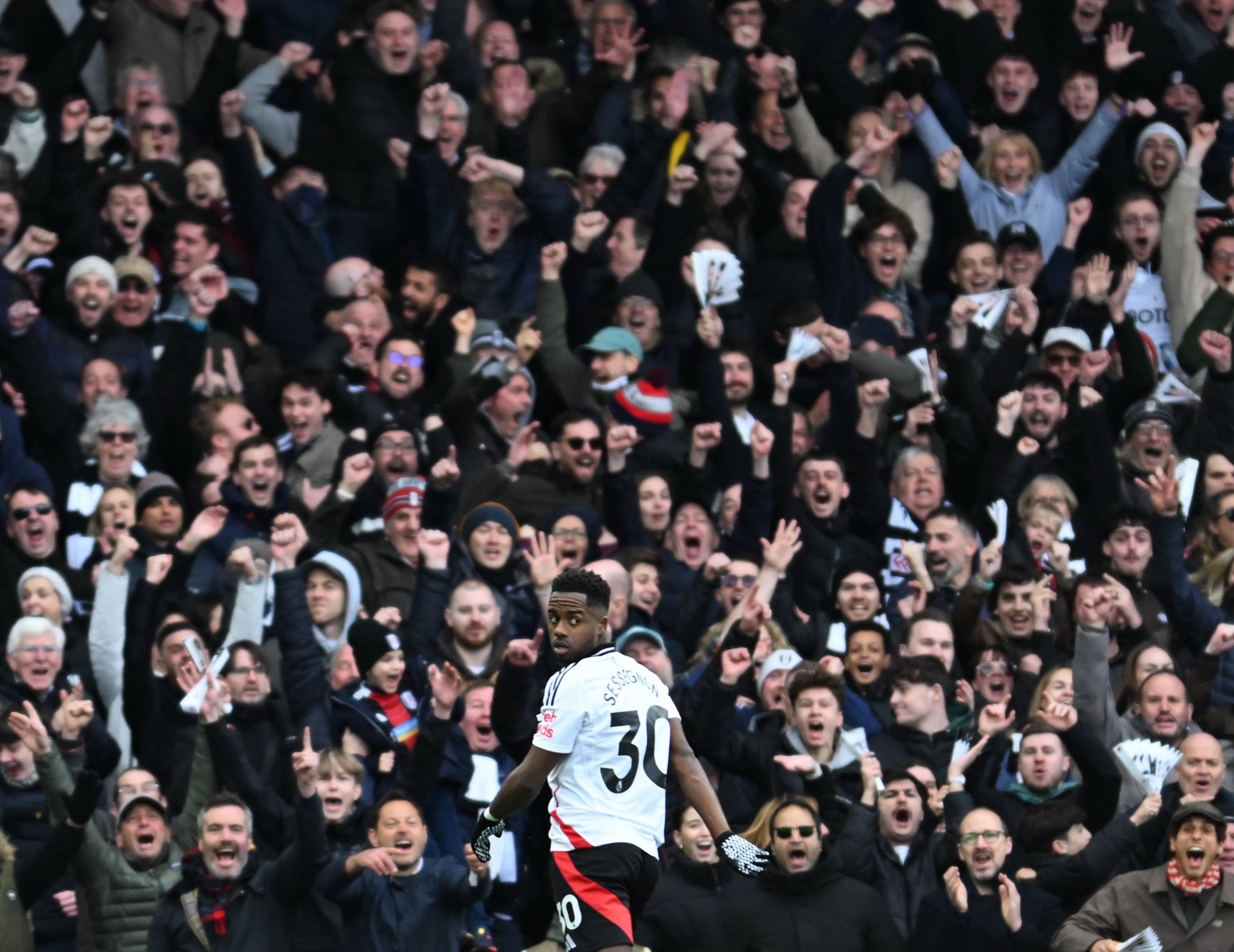 莱斯特城客场挑战热刺,强强对抗令人期待 莱斯特城客场挑战热刺,强强对抗令人期待