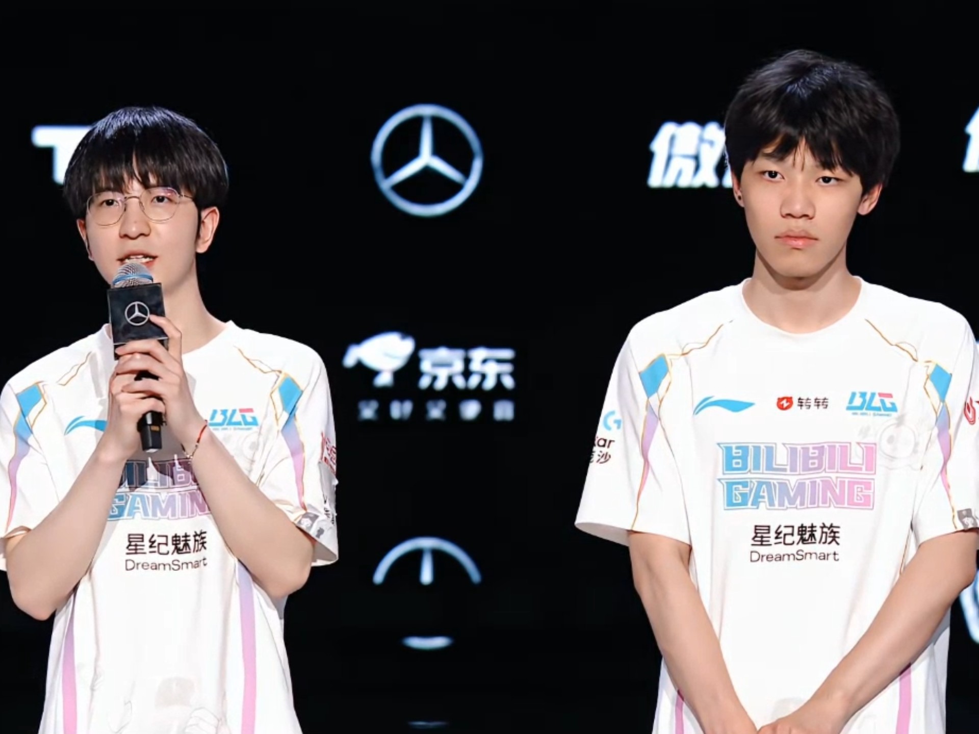 RNG力克DK,Clid开启传奇时刻激烈交锋小组赛,技惊四座 RNG力克DK,Clid开启传奇时刻激烈交锋小组赛,技惊四座