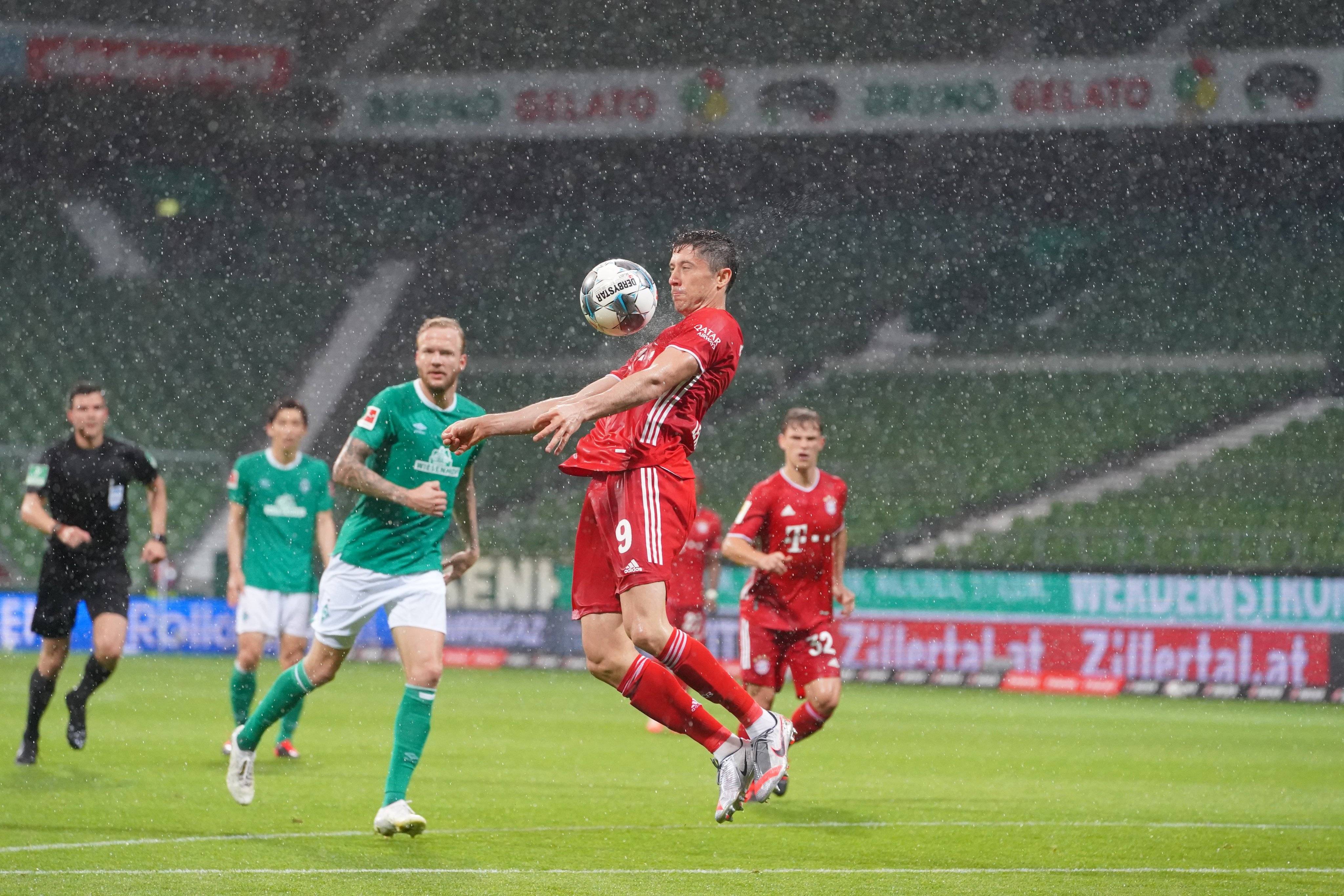 美因茨豪取三分,成功逆转比分获取胜利的简单介绍 美因茨豪取三分,成功逆转比分获取胜利的简单介绍