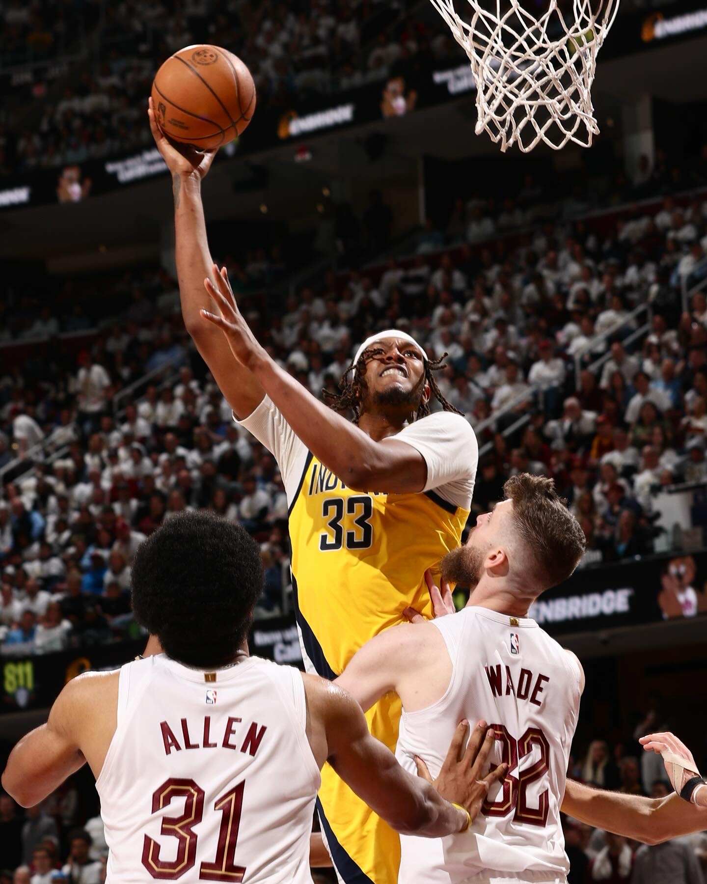 步行者擒开拓者,止步两连败 步行者擒开拓者,止步两连败