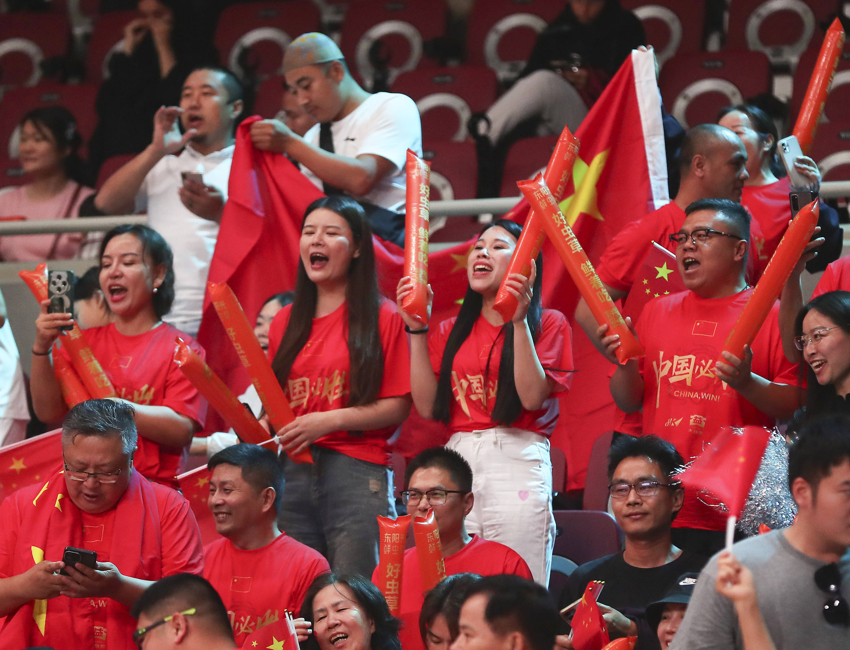 开云体育下载-亚洲冠军杯：中韩篮球对决激烈上演