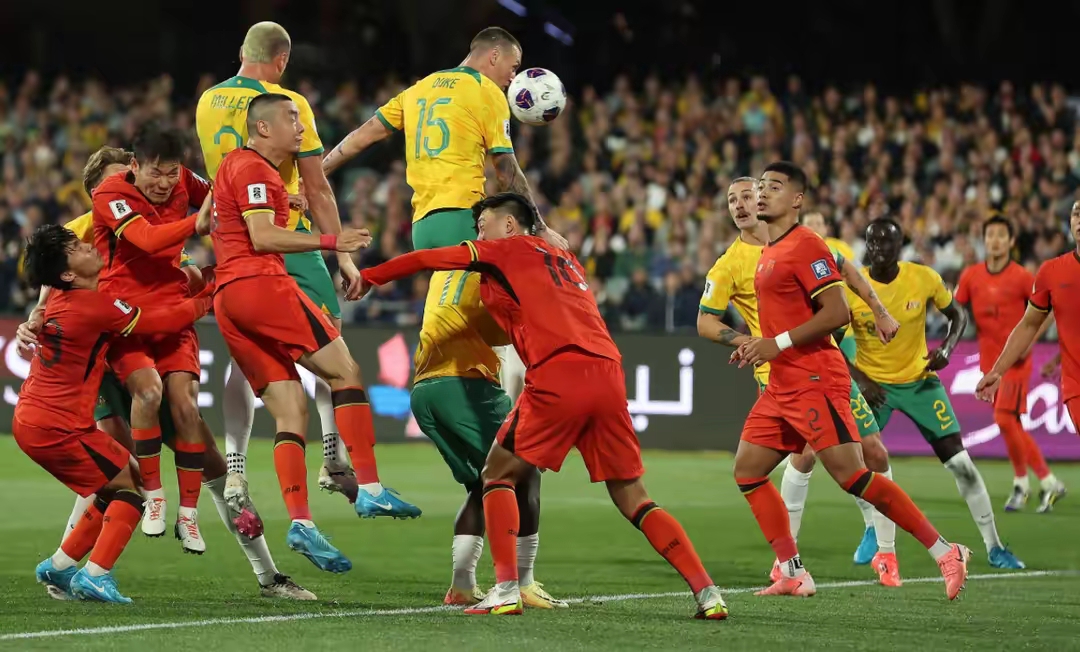 开云体育-欧锦赛比赛轮番上演，盛况空前热闹纷呈