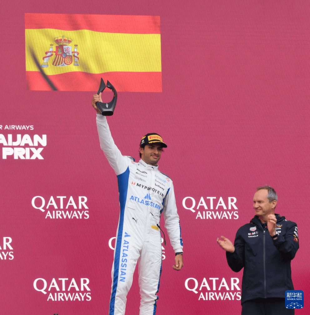 红牛车队绝杀雷诺车队,拉塞尔刷新纪录 红牛车队绝杀雷诺车队,拉塞尔刷新纪录