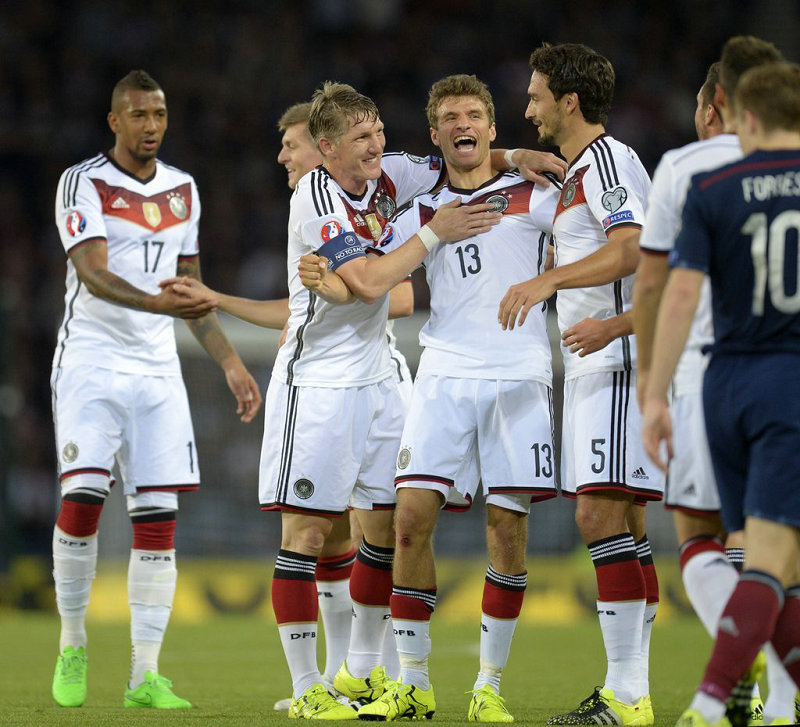 巴黎绝杀法国，穆勒扛起全队