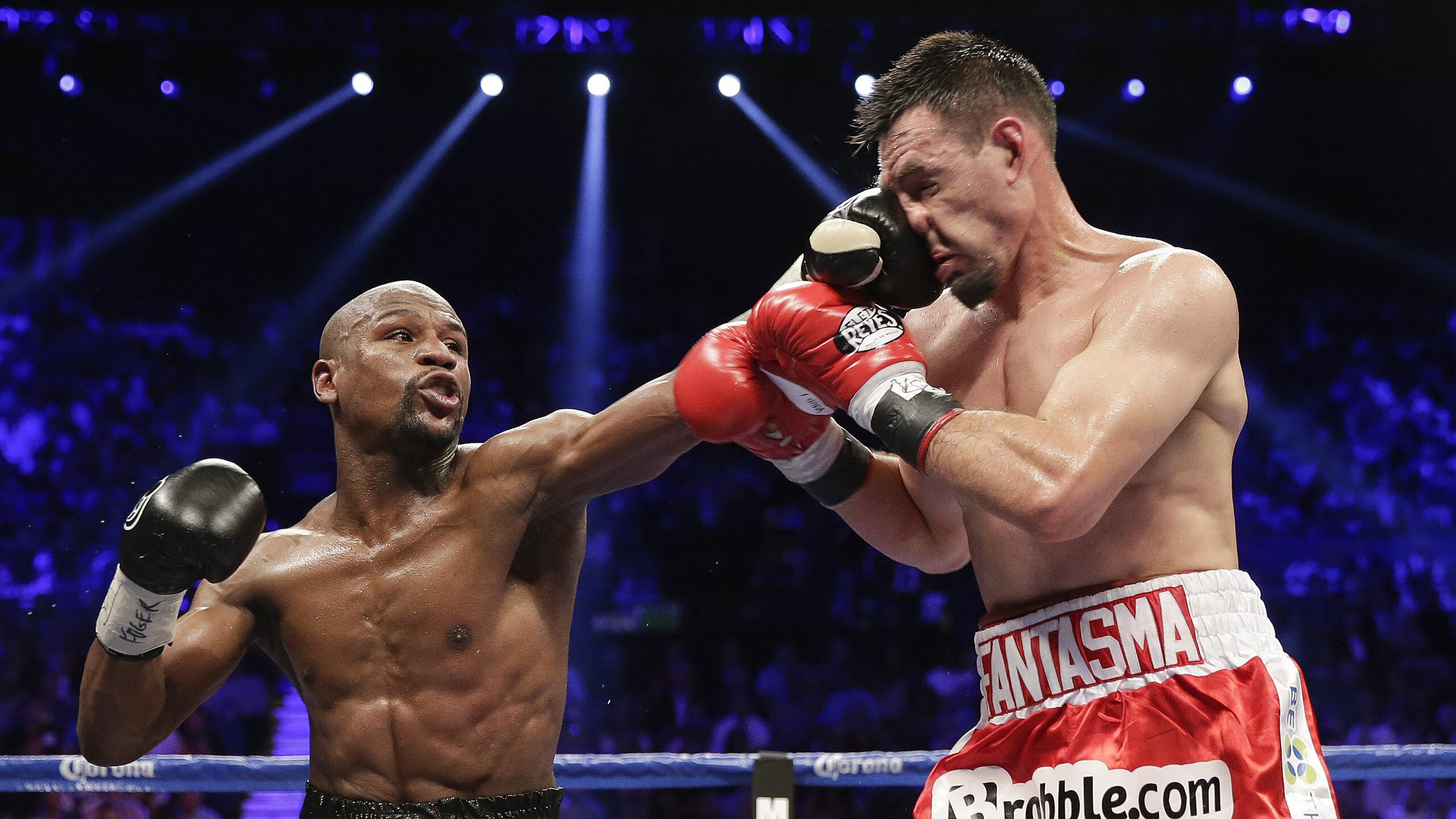 双线绞杀，当斑马踩过凤凰，赛车手碾碎旧秩序