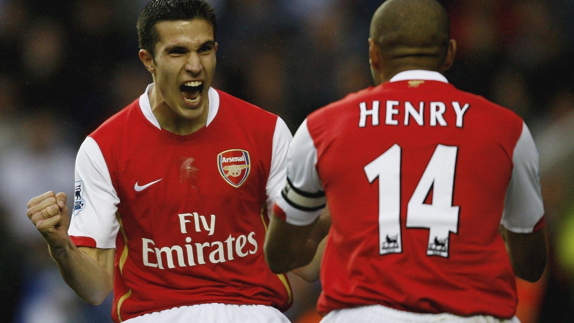 曼城客场掀翻中国市场，巴斯托尼成破局关键先生